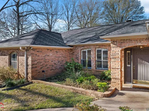 327 Forest Hills Dr, Hallsville, TX 75650