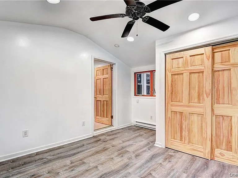 19 Lake Ave — Photo 17