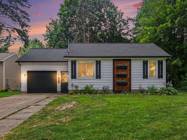 350 E Superior St, Wayland, MI 49348
