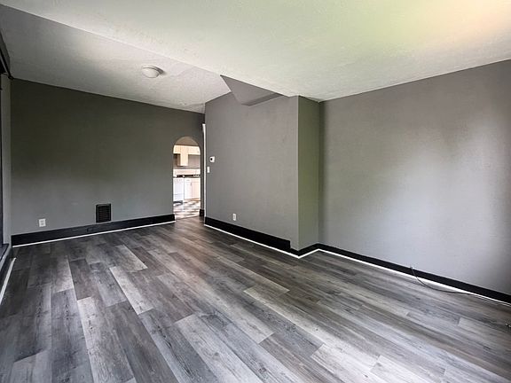 4th image of 1042 Elmwood Ave APT 4