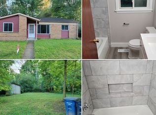 2808 Beacon Hl, Ann Arbor, MI 48104