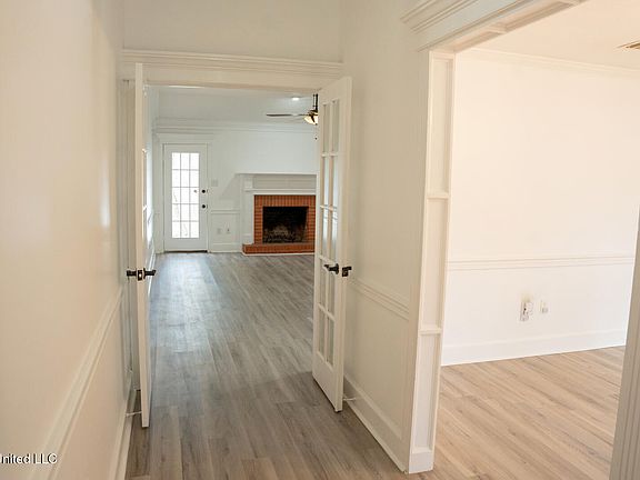 3rd image of 107 Brookhill Cv