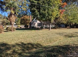 109 Sandy Shore Dr, Mooresville, NC 28117