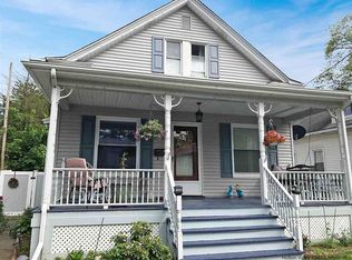 29 Elizabeth St, Saugerties, NY 12477