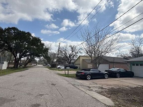 5th image of 11911 6th St