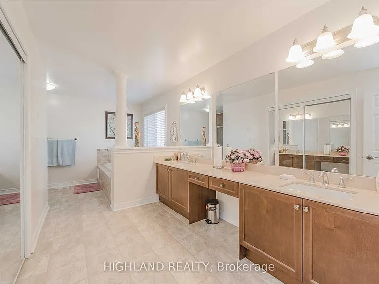 3426 Liptay Ave — Photo 17