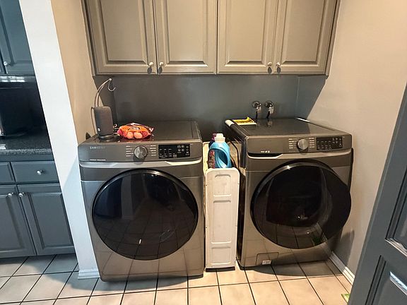 4th image of 18601 Vincennes St #2