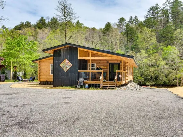 662 Hilltop Ln, Murphy, NC 28906