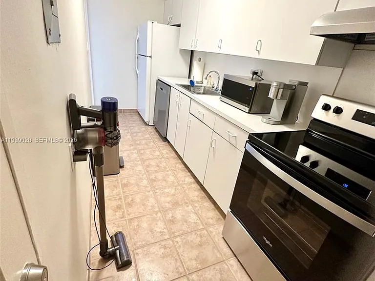 100 Lincoln Rd #431 — Photo 14