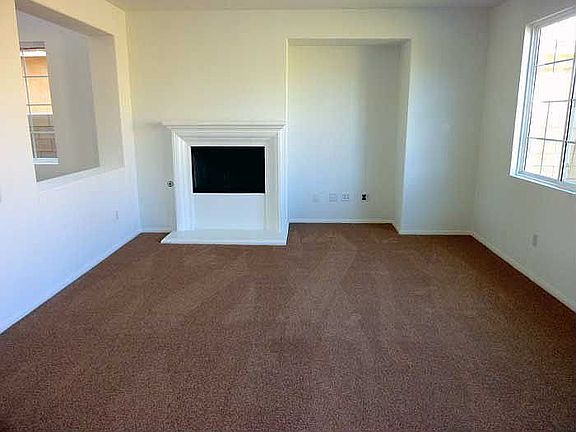 4th image of 16960 Hackberry Ln