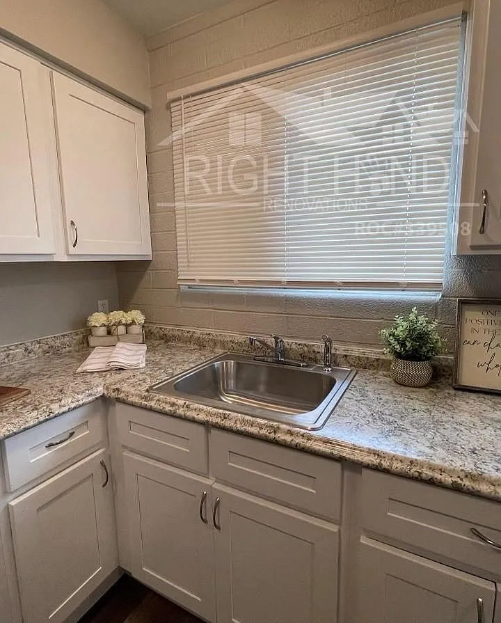 3 bed, 1000 sqft, $1,100 — Photo 1
