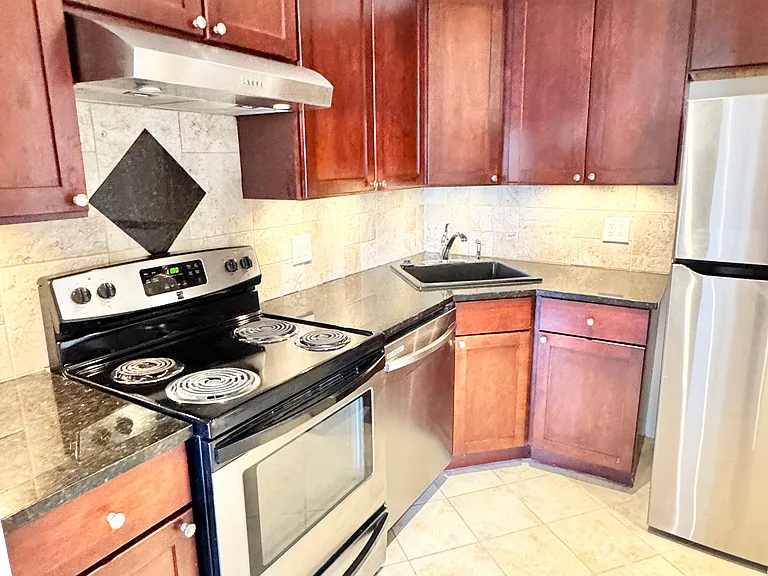 5212 E St SE #20 — Photo 12