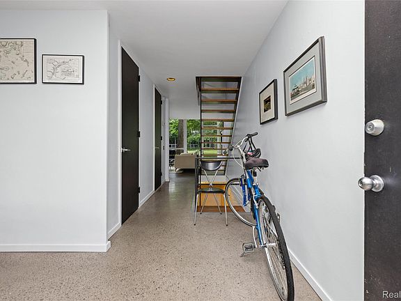 3rd image of 1349 Joliet Pl