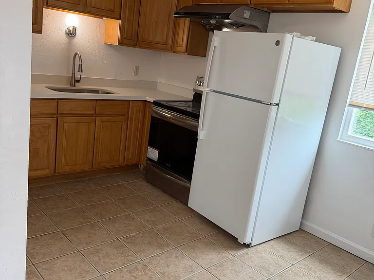1617 San Joaquin St — Photo 1