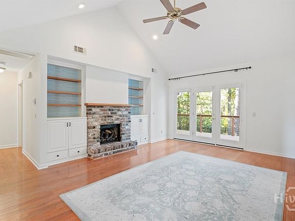 4th image of 300 Montauk Drive