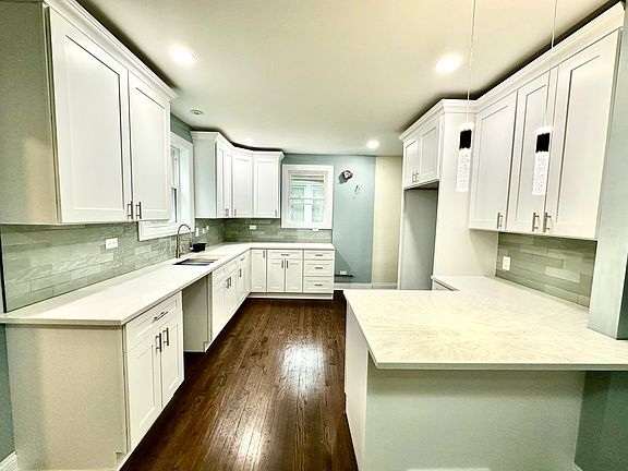 4th image of 10954 S Normal Ave