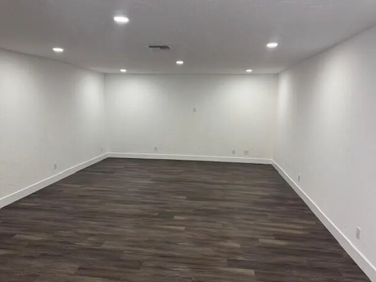 8421 Pioneer Rd — Photo 2