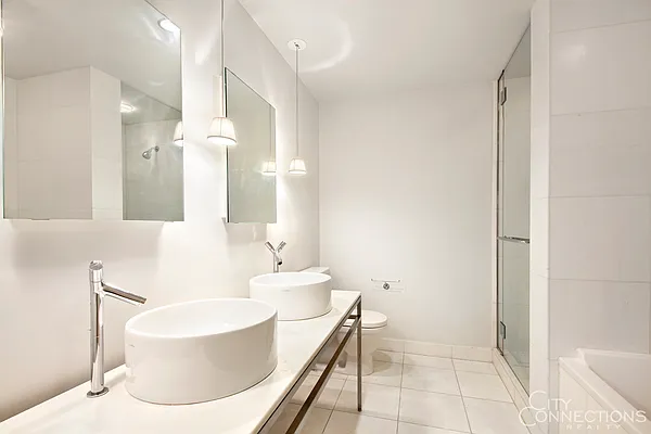 Rented by City Connections Realty | media 4