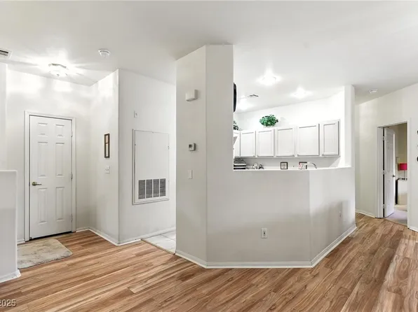 1713 Sky Of Red Dr Unit 201, Las Vegas, NV 89128