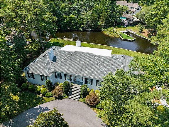 2nd image of 449 Discovery Rd