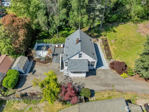 9827 22nd Avenue SW, Seattle, WA 98106