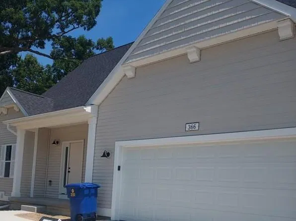 366 Dorchester Dr, Howell, MI 48855