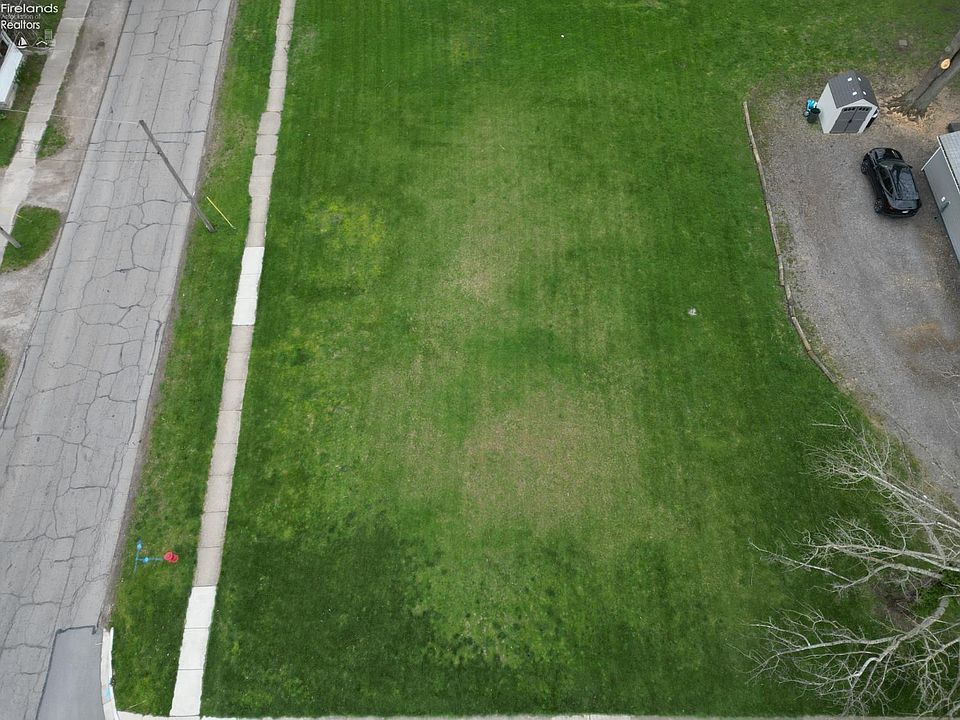 2nd image of 52 N Pleasant St