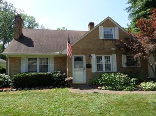 23203 Summerland Ave, North Olmsted, OH