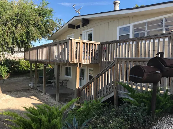 914 Sea Breeze Ln, Portland, TX 78374