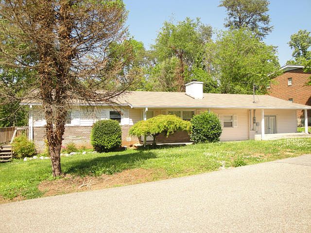 1st image of 227 Green Pine Ave
