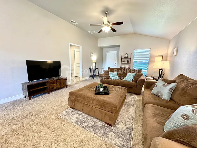 3108 Urbana Ave — Photo 4