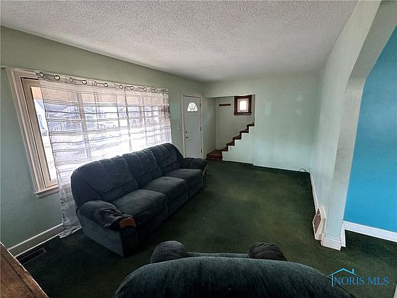 5th image of 2602 Elsie Ave
