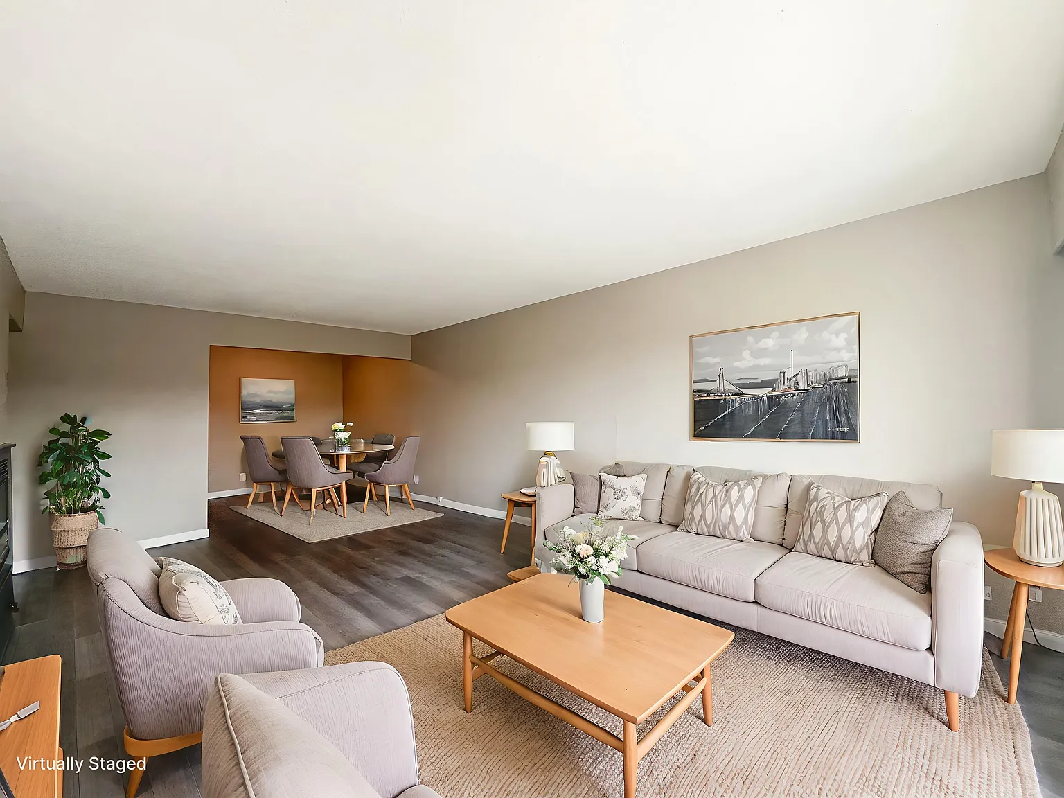 Mainstreet Central Apartments — Photo 2