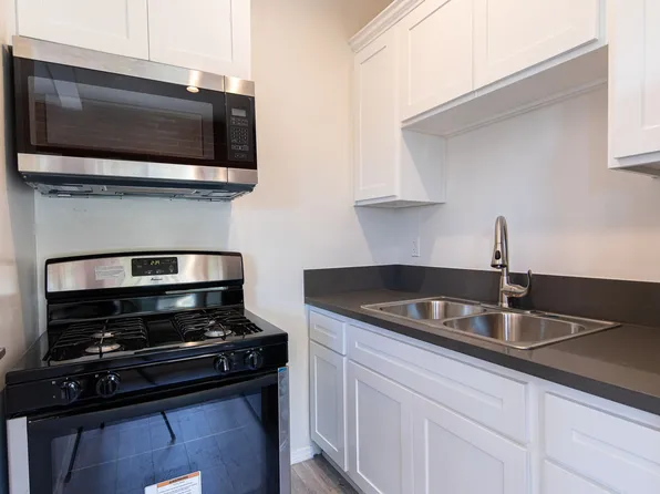 Urban Living at its Best, 1057 S Western Ave #B, Los Angeles, CA 90006