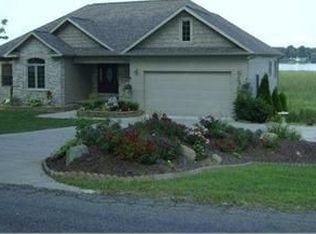 11243 Hankerd Rd, Pleasant Lake, MI 49272