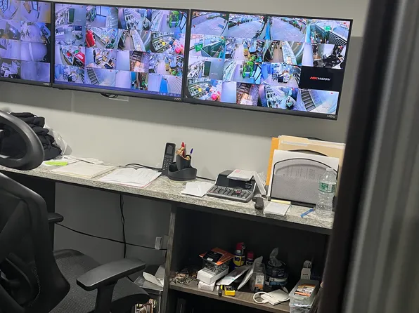 342 Ridgewood Avenue image 3 of 14