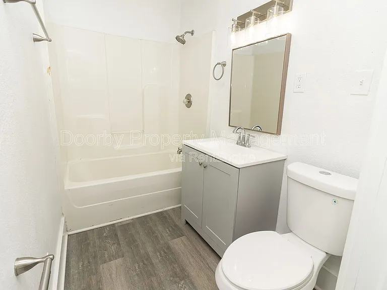 1203 Rockway Dr #2 — Photo 3