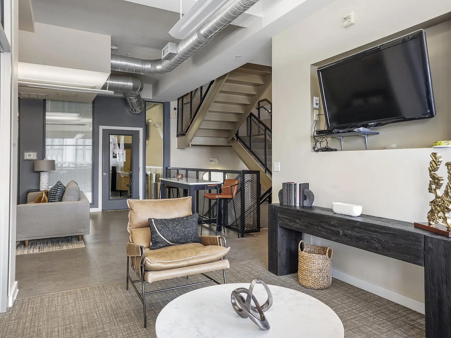 Sleek Lofts — Photo 3