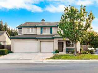 923 Youngsdale Dr, Vacaville, CA