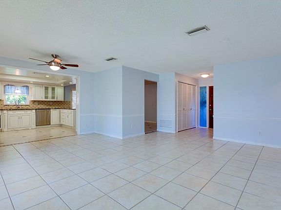 2nd image of 12400 88th Ave