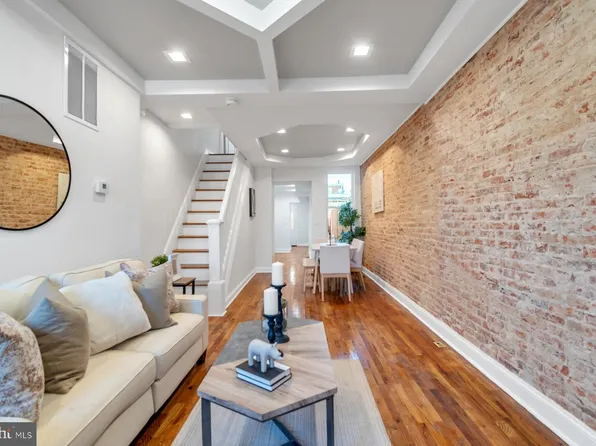 3405 Claremont St, Baltimore, MD 21224