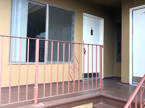 2nd image of 434 S 6th St APT C