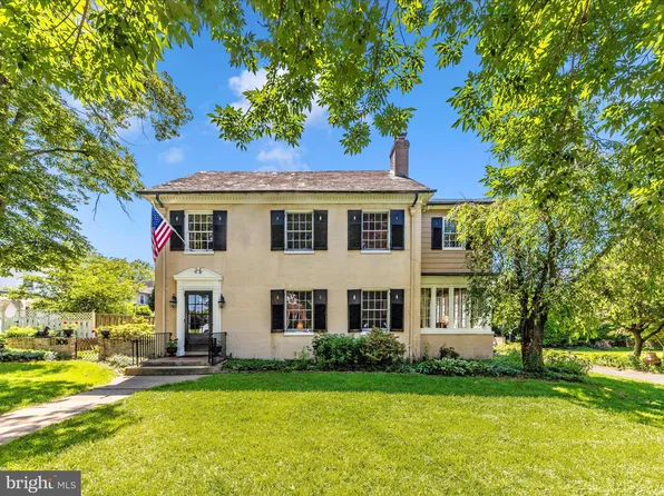 306 Grove Blvd, Frederick, MD 21701