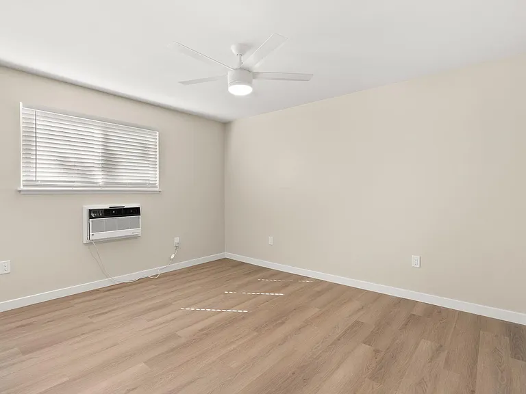Concorde Apartments - Riverside, CA — Photo 24