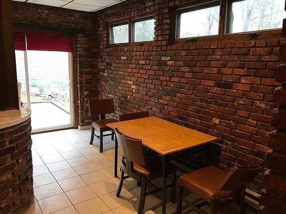 Kitchen table area