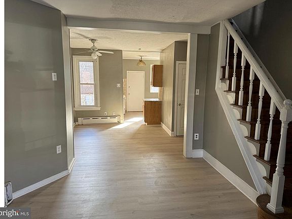 2nd image of 6367 Marsden St
