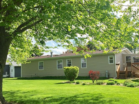 2nd image of 28 Poplar Dr