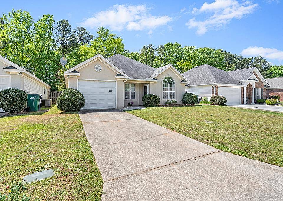 1st image of 119 Pin Oak Dr