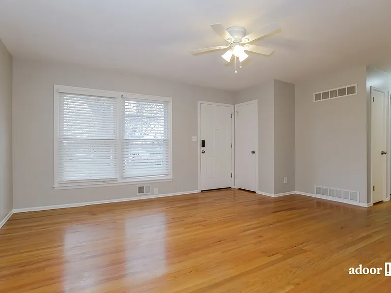 405 Grant St — Photo 8