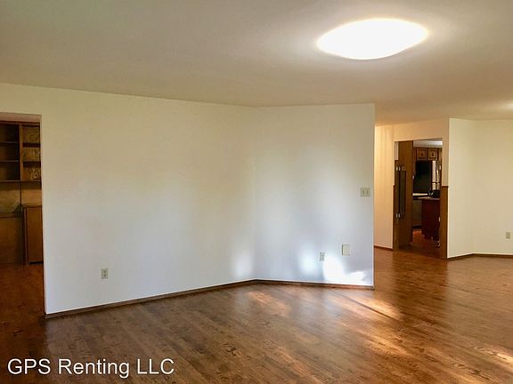 5th image of 15809 NE 136th Pl